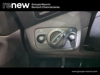 Photo 19 du bon plan FORD Kuga 1.5 TDCi 120ch Stop&Start Titanium 4x2 Euro6.2 occasion à 16499 €