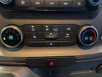 Photo 10 du bon plan FORD Transit Custom Fg VUL 300 L1H1 2.0 EcoBlue 170 S&S Trend Business BVA6 7cv occasion à 34990 €