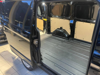 Photo 18 du bon plan FORD Transit Custom Fg VUL 300 L1H1 2.0 EcoBlue 170 S&S Trend Business BVA6 7cv occasion à 34990 €