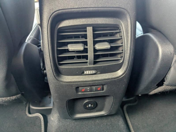 Photo 12 du bon plan FORD Kuga 2.5 Duratec 190ch FHEV E85 Vignale BVA occasion à 27990 €