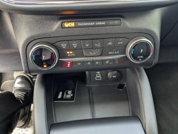 Photo 20 du bon plan FORD Kuga 2.5 Duratec 190ch FHEV E85 Vignale BVA occasion à 27990 €