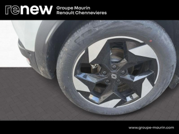 Photo 10 du bon plan RENAULT Captur 1.6 E-Tech full hybrid 145ch Techno occasion à 24999 €