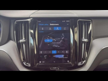 Photo 27 du bon plan VOLVO XC60 T6 AWD 253 + 145ch R-Design Geartronic occasion à 42900 €