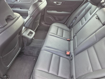 Photo 6 du bon plan VOLVO V60 B4 197ch Plus Style Dark DCT 7 occasion à 42890 €