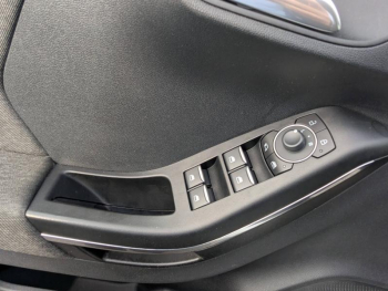 Photo 5 du bon plan FORD Puma 1.0 Flexifuel 125ch S&S mHEV Titanium occasion à 17990 €