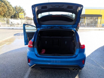 Photo 14 du bon plan FORD Focus 1.0 Flexifuel mHEV 125ch ST-Line X Powershift occasion à 20990 €