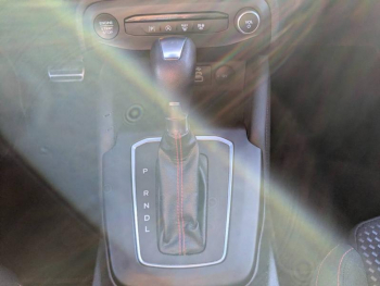 Photo 22 du bon plan FORD Focus 1.0 Flexifuel mHEV 125ch ST-Line X Powershift occasion à 20990 €