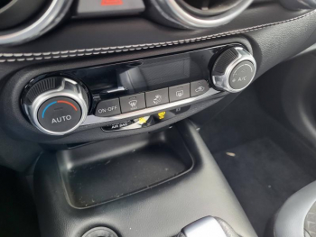 Photo 23 du bon plan NISSAN Juke 1.6 Hybrid 143ch N-Connecta occasion à 19490 €