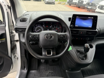 Photo 17 du bon plan TOYOTA PROACE CITY Medium 100 D-4D Business RC21 occasion à 15480 €