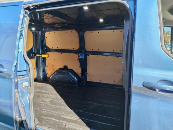 Photo 9 du bon plan FORD Transit Custom Fg VUL 280 L1H1 2.0 EcoBlue 130 S&S Limited BVA6 7cv occasion à 26412 €