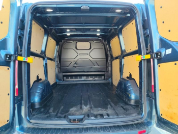 Photo 10 du bon plan FORD Transit Custom Fg VUL 280 L1H1 2.0 EcoBlue 130 S&S Limited BVA6 7cv occasion à 26412 €