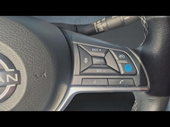 Photo 17 du bon plan NISSAN Juke 1.6 Hybrid 143ch PremiÃ¨re Edition 2023 occasion à 23900 €