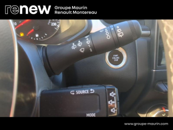 Photo 22 du bon plan RENAULT Captur 1.6 E-Tech hybride 145ch Evolution occasion à 18900 €