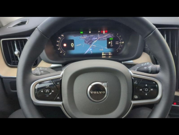 Photo 9 du bon plan VOLVO XC60 T6 Hybride Rechargeable 253 + 145ch Ultra Style Dark Geartronic 8 AWD occasion à 69990 €