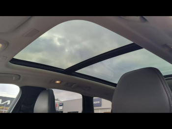 Photo 16 du bon plan VOLVO XC60 T6 Hybride Rechargeable 253 + 145ch Ultra Style Dark Geartronic 8 AWD occasion à 69990 €