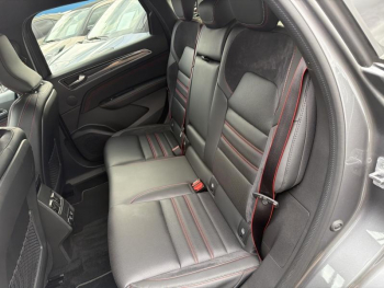 Photo 18 du bon plan RENAULT Arkana 1.6 E-Tech hybride 145ch RS Line Fast Track occasion à 21480 €