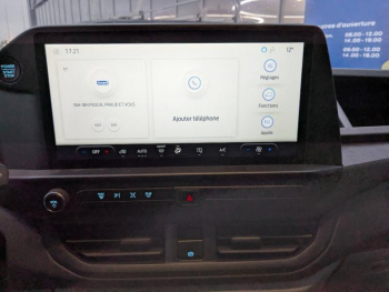 Photo 11 du bon plan FORD Transit Custom Fg VUL 320 L2H1 2.0 EcoBlue 170ch Trend BVA8 occasion à 33990 €