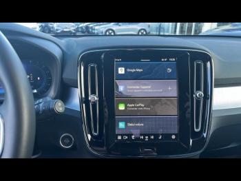 Photo 18 du bon plan VOLVO XC40 B3 163ch Plus DCT 7 occasion à 36990 €