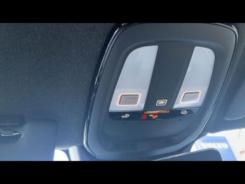 Photo 22 du bon plan VOLVO XC40 B3 163ch Plus DCT 7 occasion à 36990 €