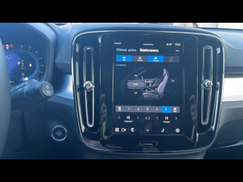 Photo 27 du bon plan VOLVO XC40 B3 163ch Plus DCT 7 occasion à 36990 €