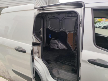 Photo 9 du bon plan FORD Transit Courier VUL 1.5 TDCI 100ch Stop&Start Trend Business occasion à 15624 €