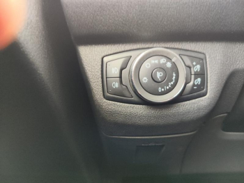 Photo 15 du bon plan FORD Transit Courier VUL 1.5 TDCI 100ch Stop&Start Trend Business occasion à 15624 €