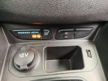 Photo 22 du bon plan FORD Transit Courier VUL 1.5 TDCI 100ch Stop&Start Trend Business occasion à 15624 €