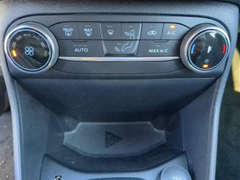 Photo 21 du bon plan FORD Fiesta 1.0 EcoBoost Hybrid 125ch ST-Line 5p occasion à 15790 €