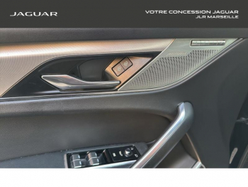 Photo 22 du bon plan JAGUAR F-Pace P400e Plug-in-Hybrid R-Dynamic S BVA8 AWD occasion à 42985 €