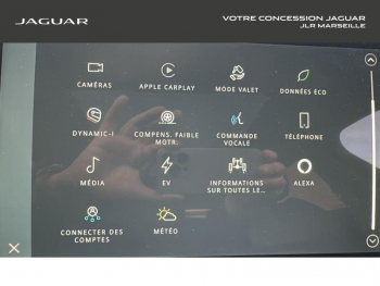 Photo 26 du bon plan JAGUAR F-Pace P400e Plug-in-Hybrid R-Dynamic S BVA8 AWD occasion à 42985 €