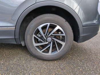Photo 11 du bon plan VOLKSWAGEN Tiguan 2.0 TDI 150ch Confortline DSG7 Euro6d-T occasion à 19990 €