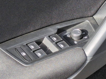 Photo 18 du bon plan VOLKSWAGEN Tiguan 2.0 TDI 150ch Confortline DSG7 Euro6d-T occasion à 19990 €