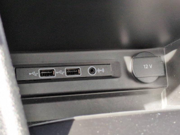 Photo 25 du bon plan VOLKSWAGEN Tiguan 2.0 TDI 150ch Confortline DSG7 Euro6d-T occasion à 19990 €