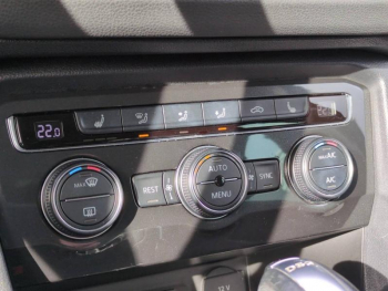 Photo 26 du bon plan VOLKSWAGEN Tiguan 2.0 TDI 150ch Confortline DSG7 Euro6d-T occasion à 19990 €