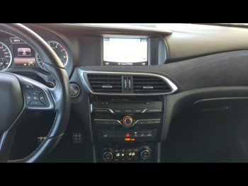 Photo 26 du bon plan INFINITI Q30 1.6t 156ch Sport DCT7 occasion à 14900 €