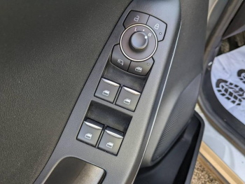 Photo 18 du bon plan FORD Puma 1.0 Flexifuel 125ch S&S mHEV Titanium occasion à 17990 €