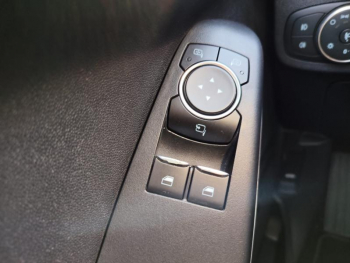 Photo 16 du bon plan FORD Fiesta 1.0 EcoBoost 155ch mHEV ST-Line X 3p occasion à 14231 €