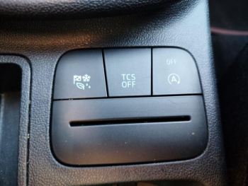 Photo 26 du bon plan FORD Fiesta 1.0 EcoBoost 155ch mHEV ST-Line X 3p occasion à 14231 €