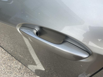 Photo 8 du bon plan LEXUS UX 250h 2WD Premium Edition MY21 occasion à 25590 €