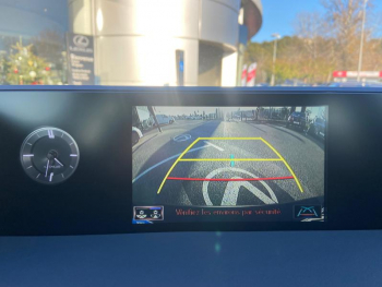 Photo 16 du bon plan LEXUS UX 250h 2WD Premium Edition MY21 occasion à 25590 €