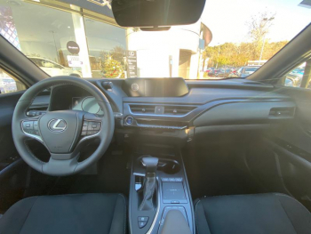 Photo 17 du bon plan LEXUS UX 250h 2WD Premium Edition MY21 occasion à 25590 €