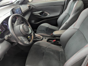 Photo 9 du bon plan TOYOTA Yaris Cross 116h GR Sport MY22 occasion à 23990 €