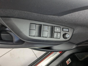 Photo 19 du bon plan TOYOTA Yaris Cross 116h GR Sport MY22 occasion à 23990 €