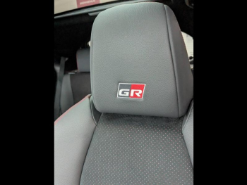 Photo 20 du bon plan TOYOTA Yaris Cross 116h GR Sport MY22 occasion à 23990 €