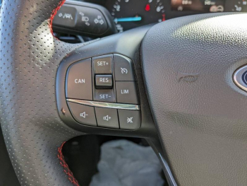 Photo 10 du bon plan FORD Fiesta 1.0 EcoBoost Hybrid 155ch ST-Line X 3p occasion à 16980 €