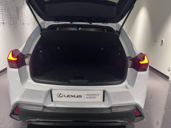 Photo 7 du bon plan LEXUS UX 250h F SPORT Design 2WD occasion à 30480 €