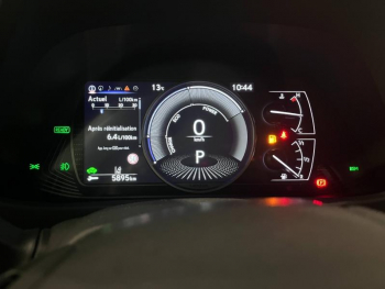 Photo 14 du bon plan LEXUS UX 250h F SPORT Design 2WD occasion à 30480 €