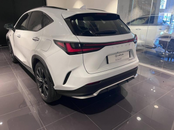 Photo 5 du bon plan LEXUS NX 450h+ F SPORT Executive 4WD MY24 occasion à 53990 €