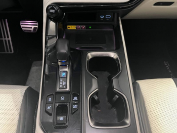 Photo 14 du bon plan LEXUS NX 450h+ F SPORT Executive 4WD MY24 occasion à 53990 €