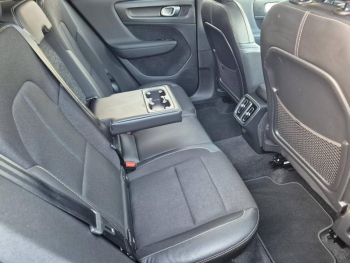 Photo 16 du bon plan VOLVO XC40 D3 AdBlue 150ch Business Geartronic 8 occasion à 23990 €